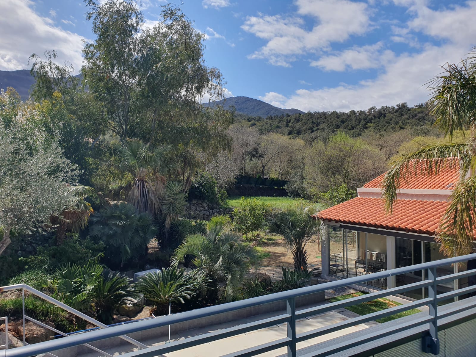 Mas Farigola Dels Monts — domaine gîtes et chambres d'hôtes entre mer et montagne, Albères, Roussillon